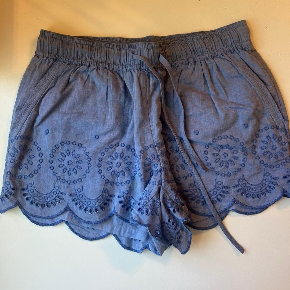 Vineyard Vines Blue Scalloped Shorts